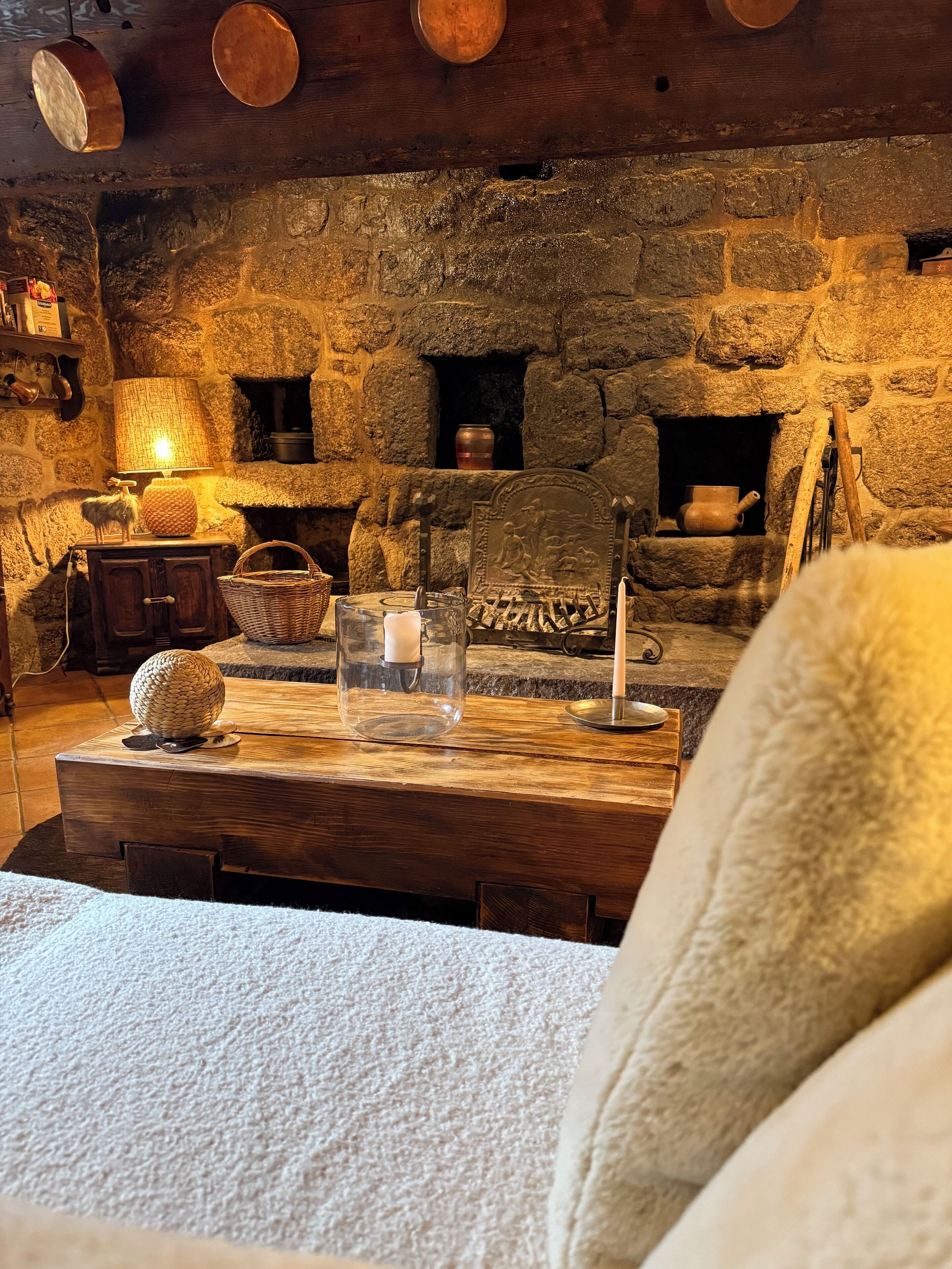 5 bedrooms, desk, iron/ironing board, WiFi