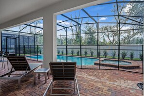 Beheizter Pool