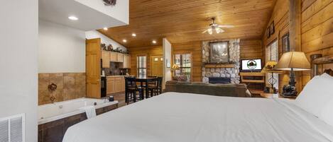 Tabla de planchar con plancha, wifi gratis y ropa de cama