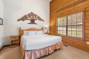 3 dormitorios, tabla de planchar con plancha, wifi gratis y ropa de cama