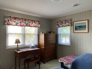 3 chambres, bureau, Wi-Fi, literie fournie