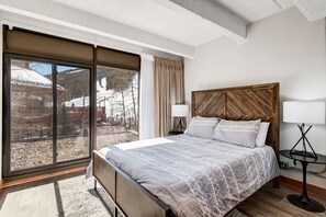 2 slaapkamers, een strijkplank/strijkijzer, gratis wifi, beddengoed