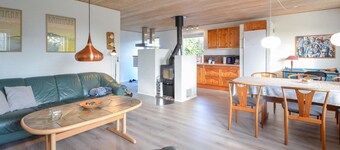 3 bedroom cozy home in Fur