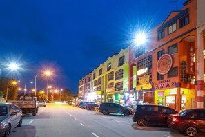 Front of property - Hotel Aman - Nilai/KLIA (Nilai)