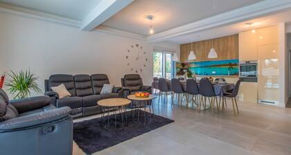 Villa Adry