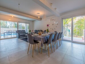 Vila | Cozinha privada | Geladeira, micro-ondas, fogão, cooktop