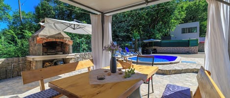 Aire de pique-nique/barbecue