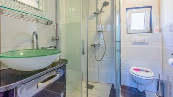 Villa | Bathroom | Shower