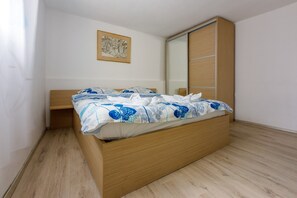 Villa | Iron/ironing board, free WiFi