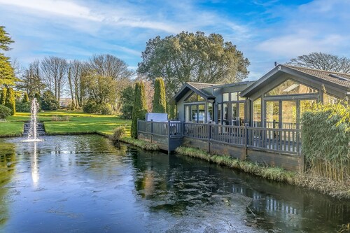 Combe Lodge, Kentisbury Grange -  a lodge that sleeps 4 guests  in 2 bedrooms