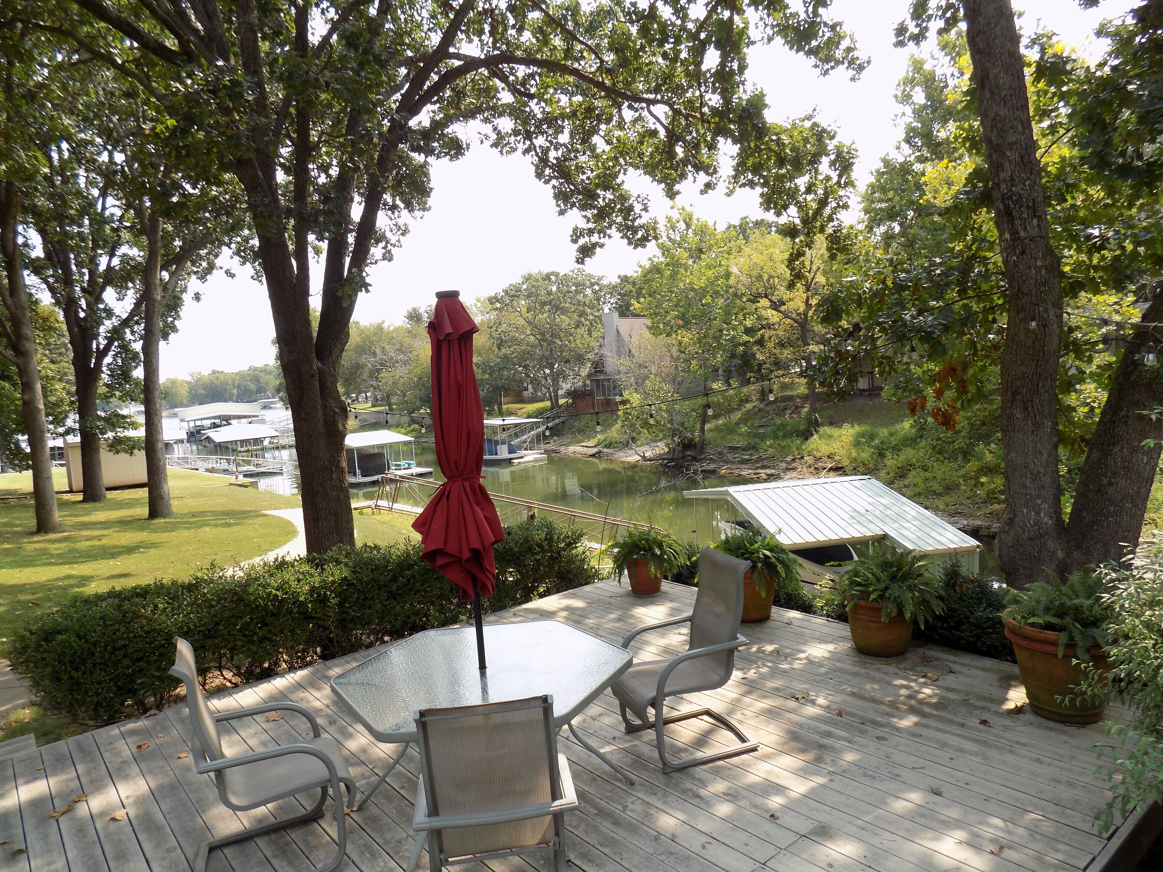 Quiet waterfront lake home at Grand Lake on Monkey Island near Shangri-La Resort