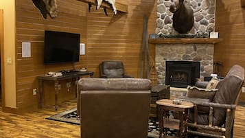 Smart TV, fireplace, DVD player