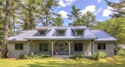 Cottage in the Woods - Hatfield, WI