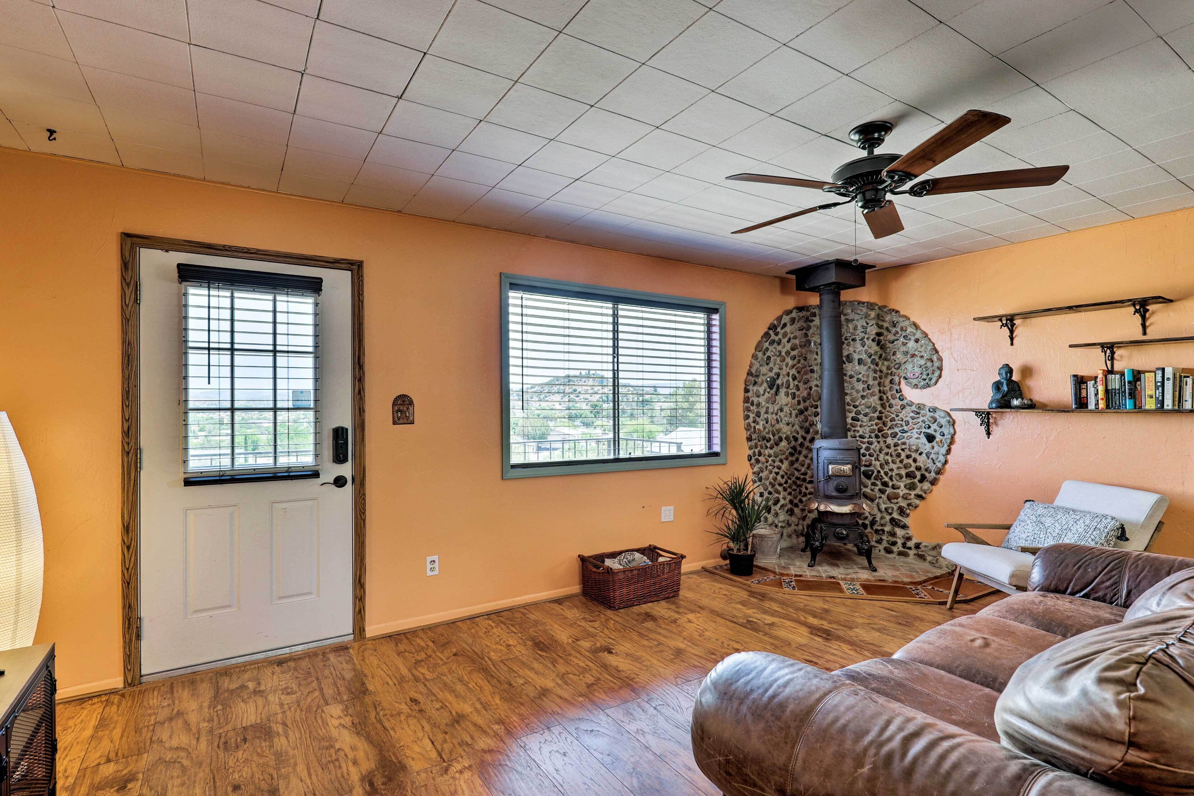 Smart-TV, peis, videospill og DVD-spiller