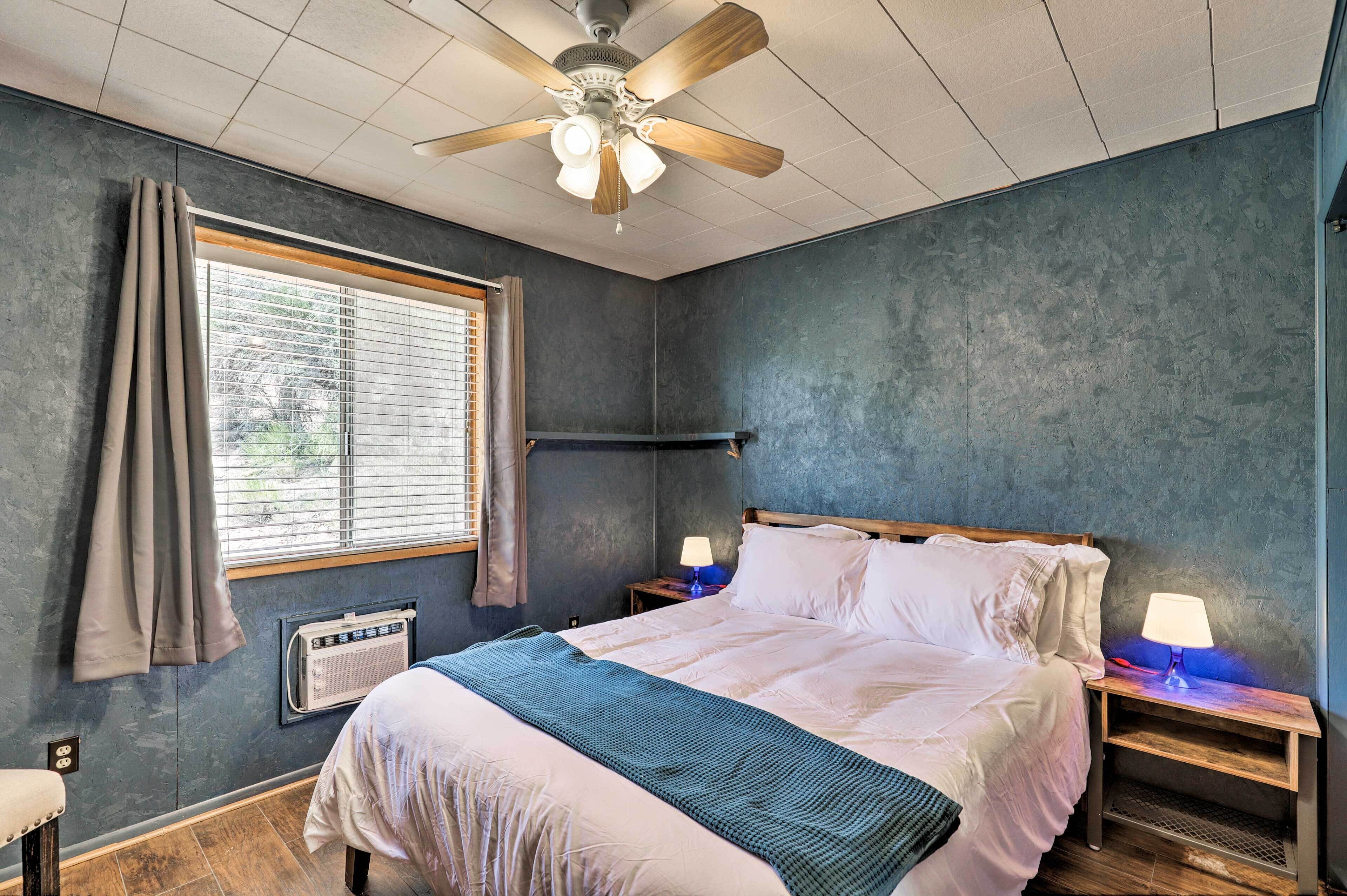 2 bedrooms, iron/ironing board, travel cot, free WiFi