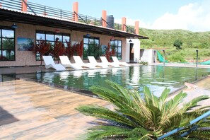 Pool - Strawberry Hills Saputara (Surgana)