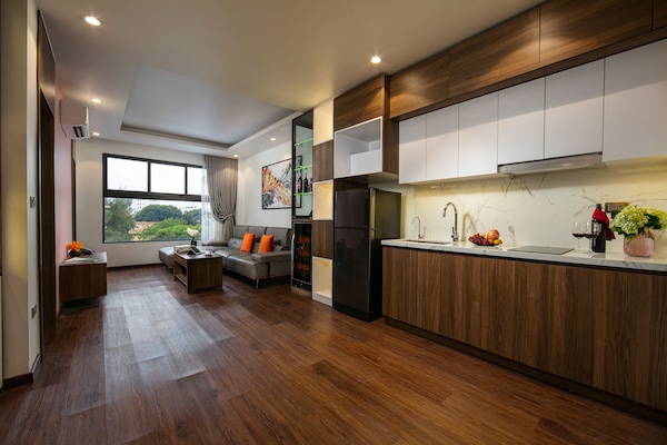 Family Double Room | Private kitchenette | Fridge
