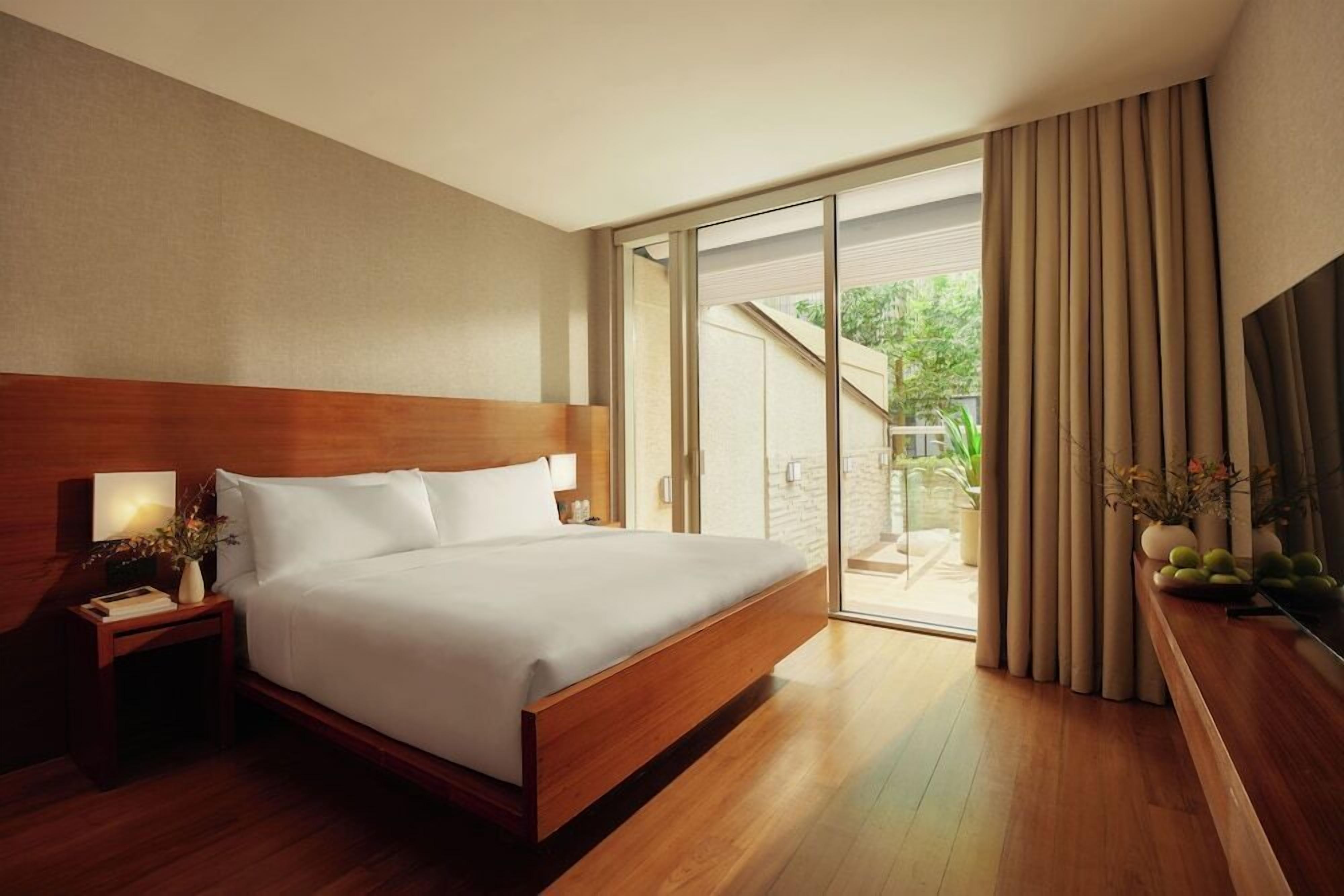 In-room safe, desk, laptop workspace, blackout curtains