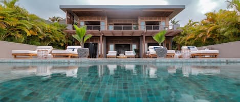 One Bedroom Emperor Villa with Pool | Private pool