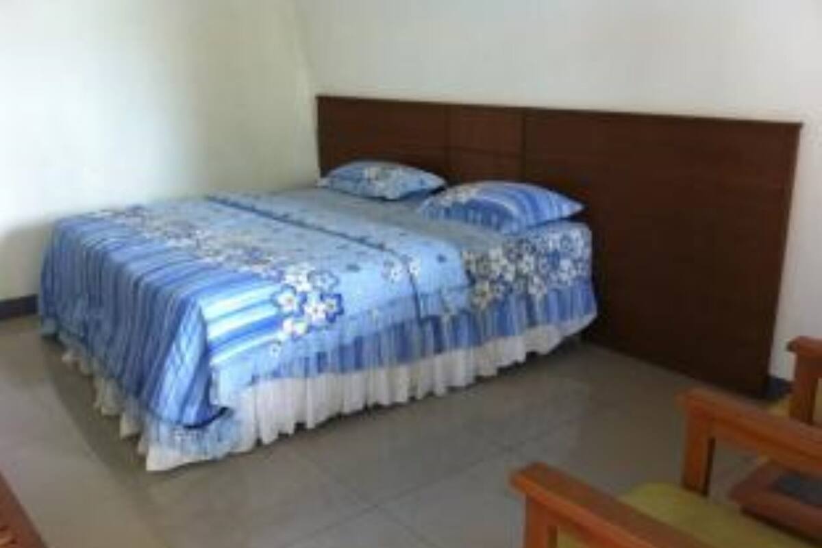 Standard Room | Desk, WiFi (free), bed sheets