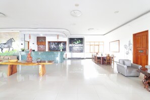 Lobby - Nirwana Hotel Lembang (Lembang)