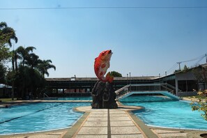 Outdoor pool - Nirwana Hotel Lembang (Lembang)