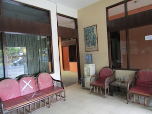 Lobby - Hotel Bakti (Yogyakarta)
