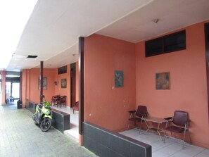 Exterior - Hotel Bakti (Yogyakarta)
