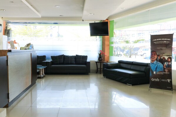 Lobby - Al-Badar Hotel Syariah Makassar (Makassar)