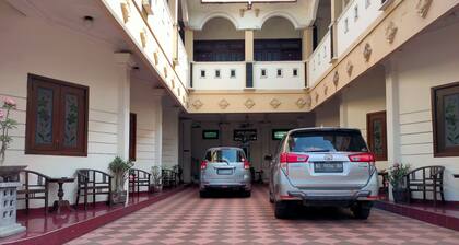 Mangkuyudan Hotel Solo