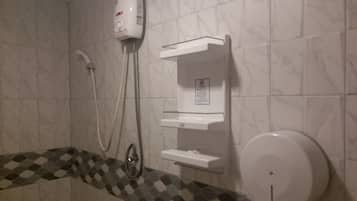 Standard Double Room | Bathroom | Shower, rainfall showerhead