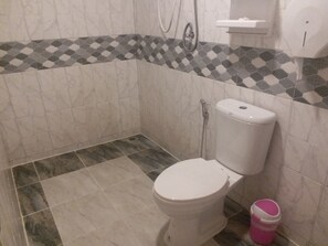 Standard Double Room | Bathroom | Shower, rainfall showerhead - The 9 Resort (Bangkok)