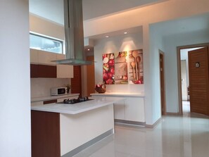 Interior - Areeca Mahogany Zone (Choeng Thale)
