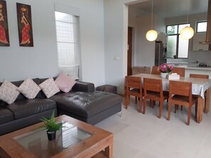 Interior - Areeca Mahogany Zone (Choeng Thale)
