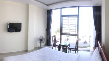 Deluxe Double Room | Free WiFi, bed sheets