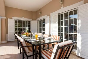 Outdoor dining