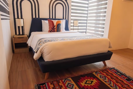 3 habitaciones, minibar, decoración personalizada y muebles diferentes