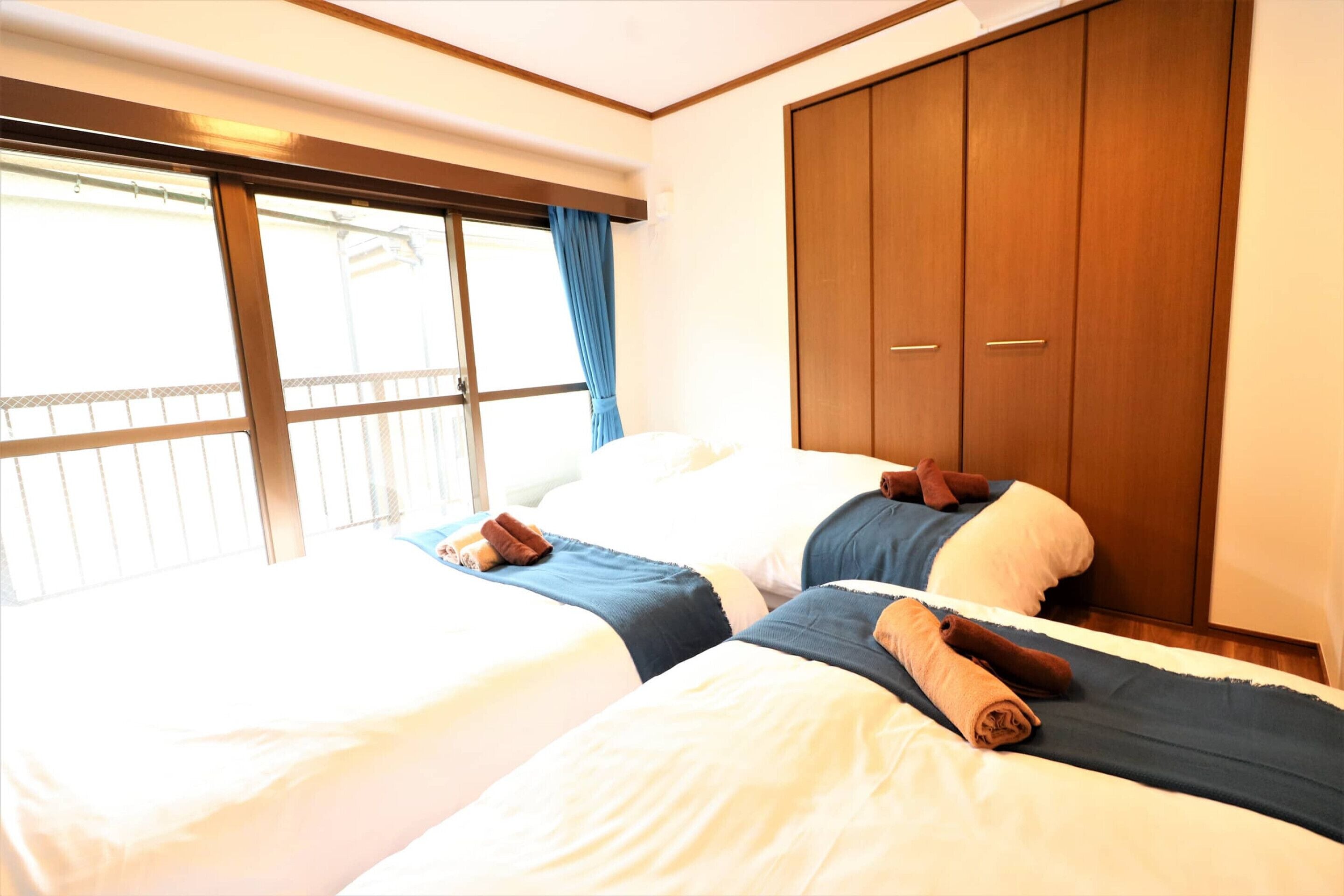 3F | 2 bedrooms, iron/ironing board, WiFi (free)