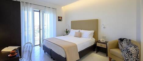 1 bedroom, desk, iron/ironing board, free WiFi