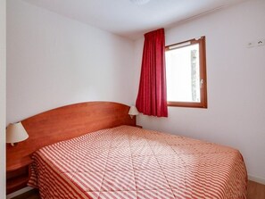 1 室のベッドルーム、WiFi