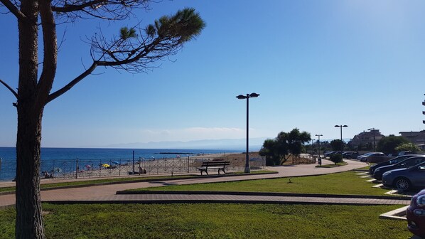 Aparcamiento en las instalaciones