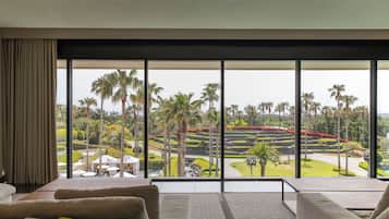 Coin salon dans le hall