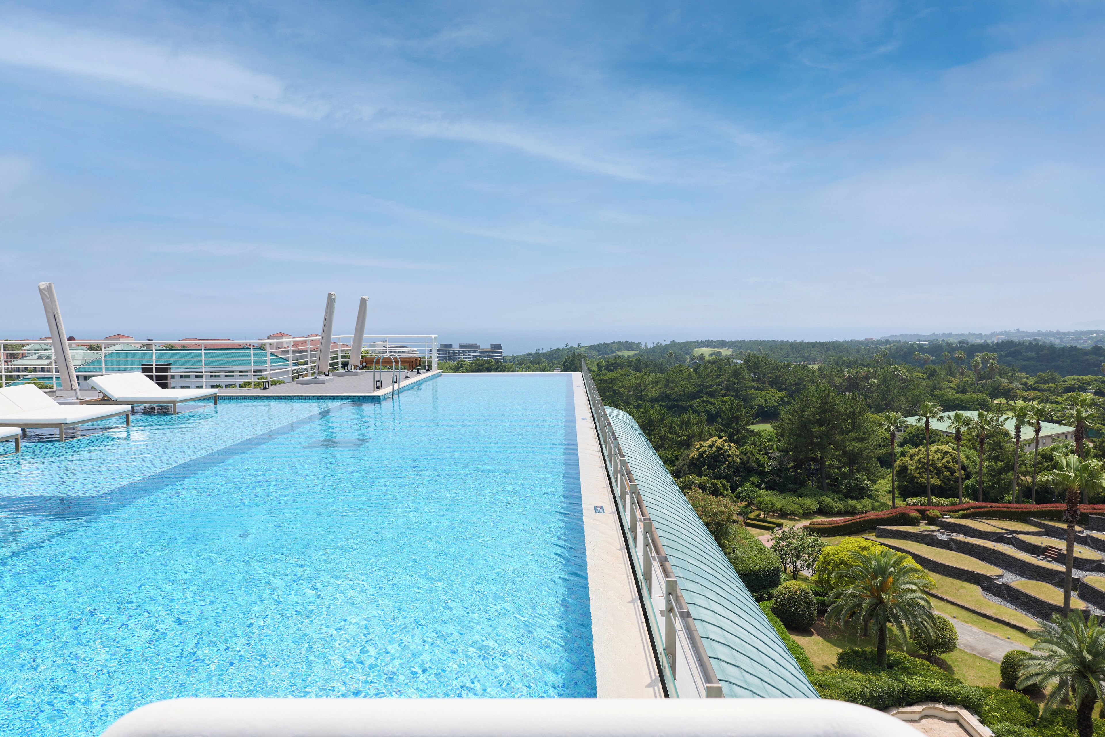 2 indoor pools, 2 outdoor pools, pool cabanas (surcharge), pool loungers