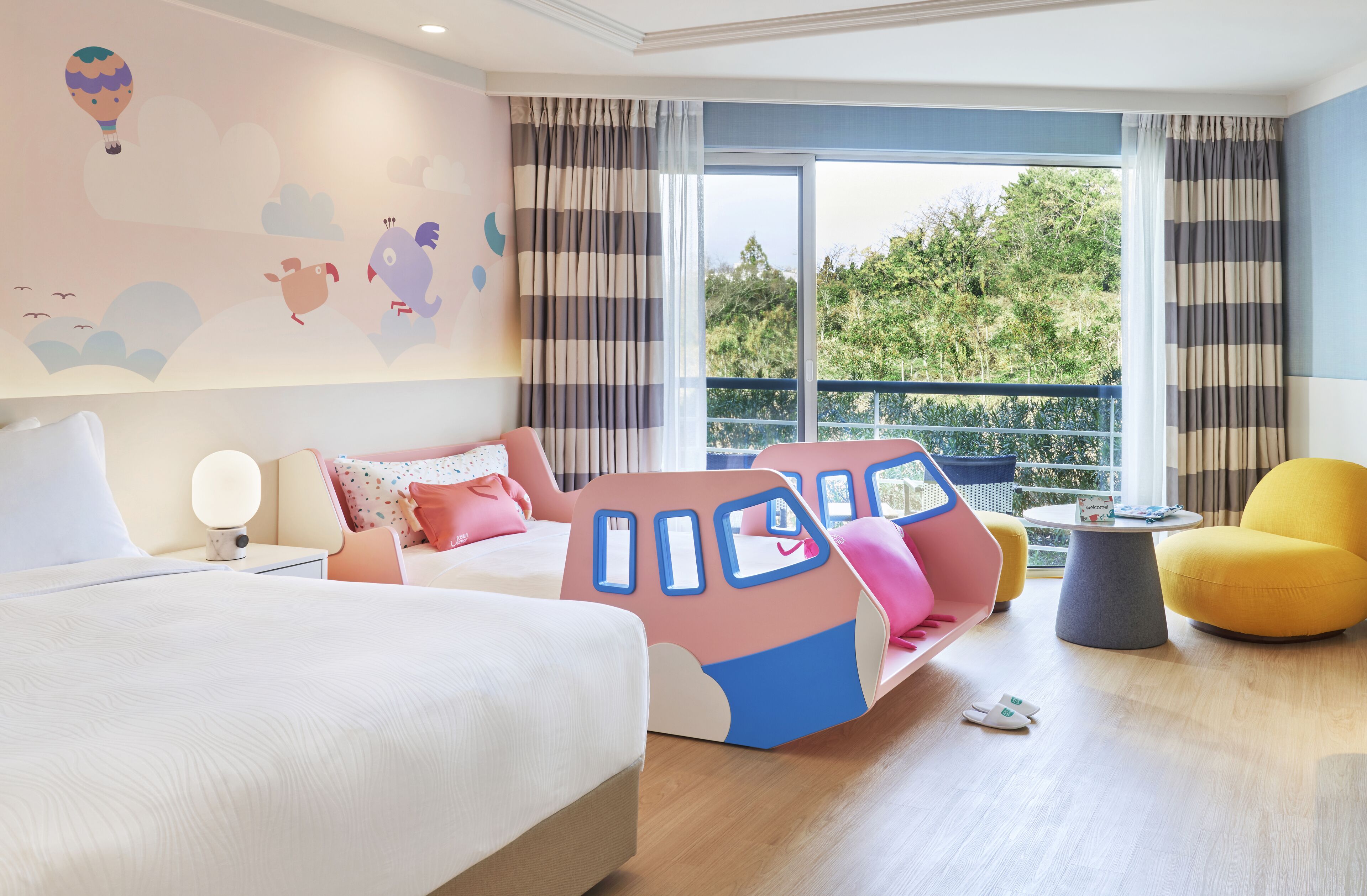 1 bedroom, premium bedding, in-room safe, blackout curtains