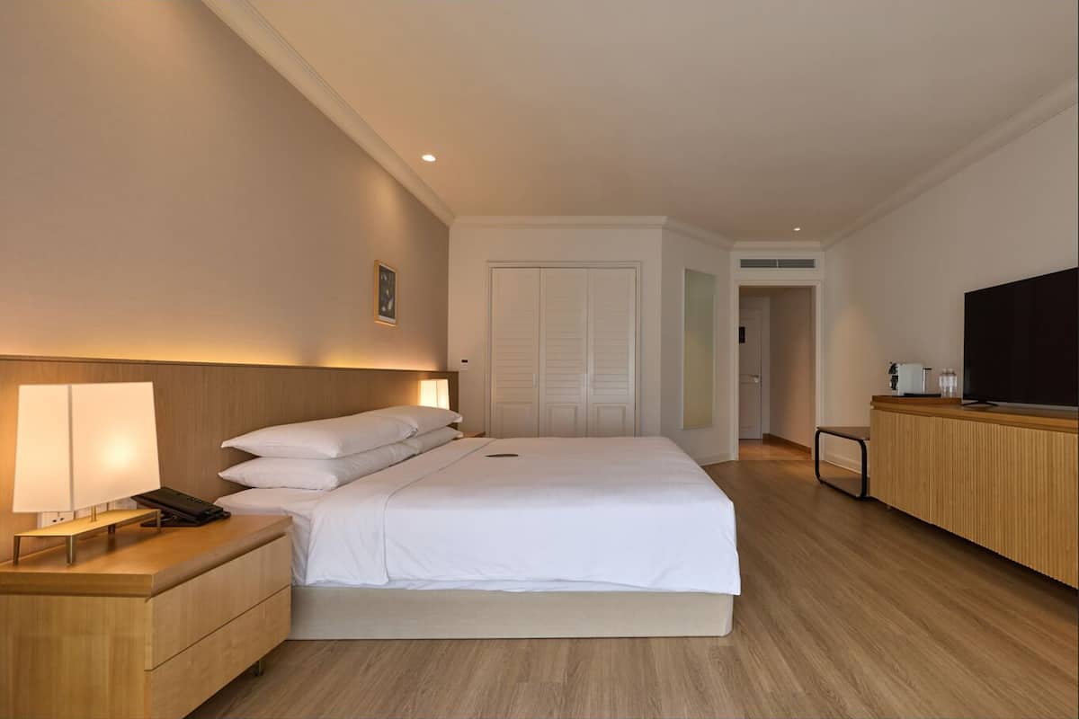 1 bedroom, premium bedding, in-room safe, blackout drapes