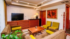 Lobby sitting area - Arber Hotel (Tirana)