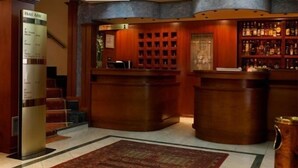 Bar (on property) - Arber Hotel (Tirana)