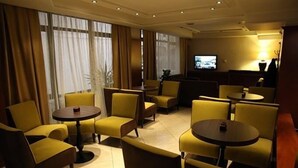 Bar (on property) - Arber Hotel (Tirana)