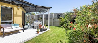 Thalassa - Pet Friendly - 2 Mins Walk to Beach