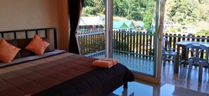 Standard Room | Free WiFi - Phucheefah yodmanee Resort (Wiang Kaen)